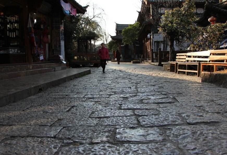 那些藏在旅途褶皱里的温柔