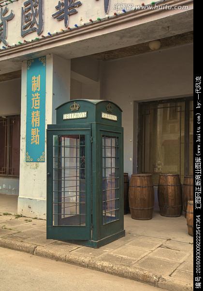 指尖上的相遇：社交浪潮里的聚散离合