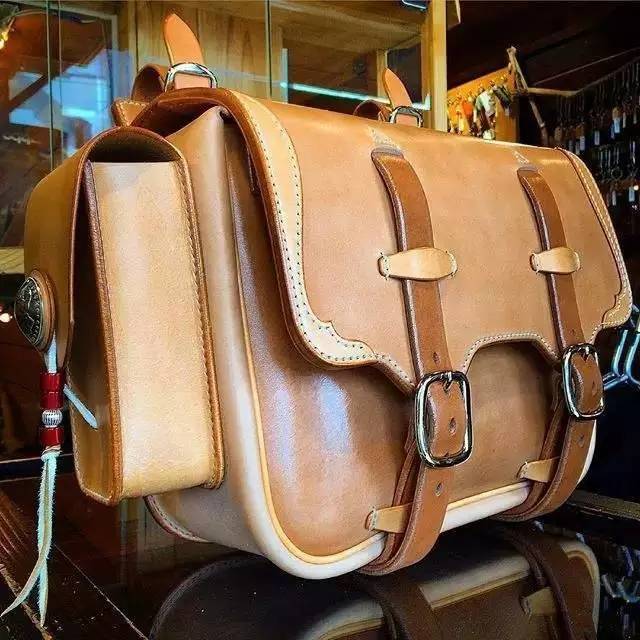 手工皮具：时光沉淀的触感艺术