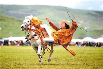 民俗承载的文化基因与时代回响