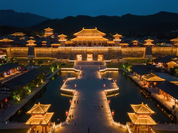 横店什么景点晚上免费的