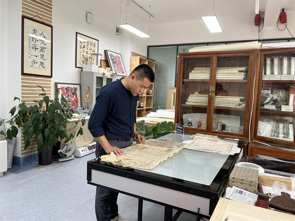 古籍修复：文明延续的隐秘工匠