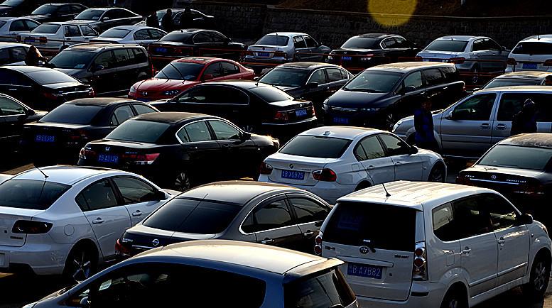 二手车市场里的门道：从选车到成交的那些事儿