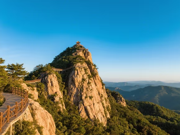 鞍山摩云山有什么景点