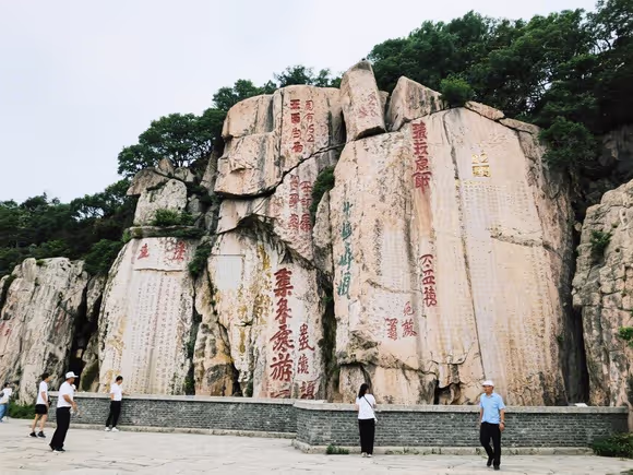 旅游景点为什么不能刻字