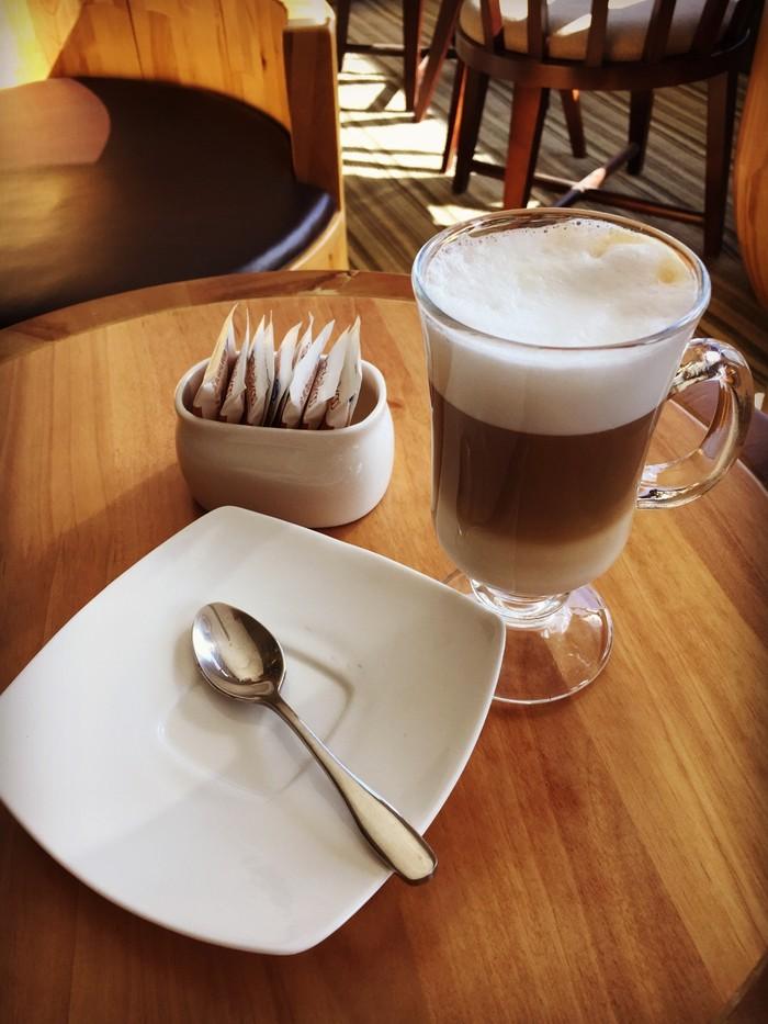 初见如诗，落笔成缘