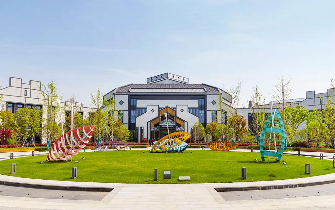 {"type":"load_by_key","key":"banner_image_0","image_type":"search"}