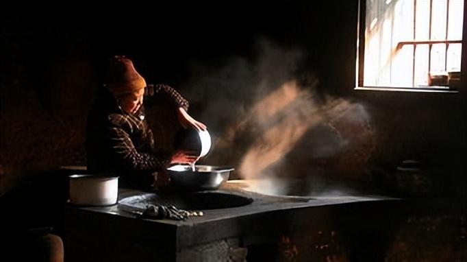 灶台上的烟火气，藏着最动人的生活滋味